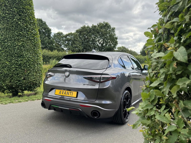 Vehicle Image 29