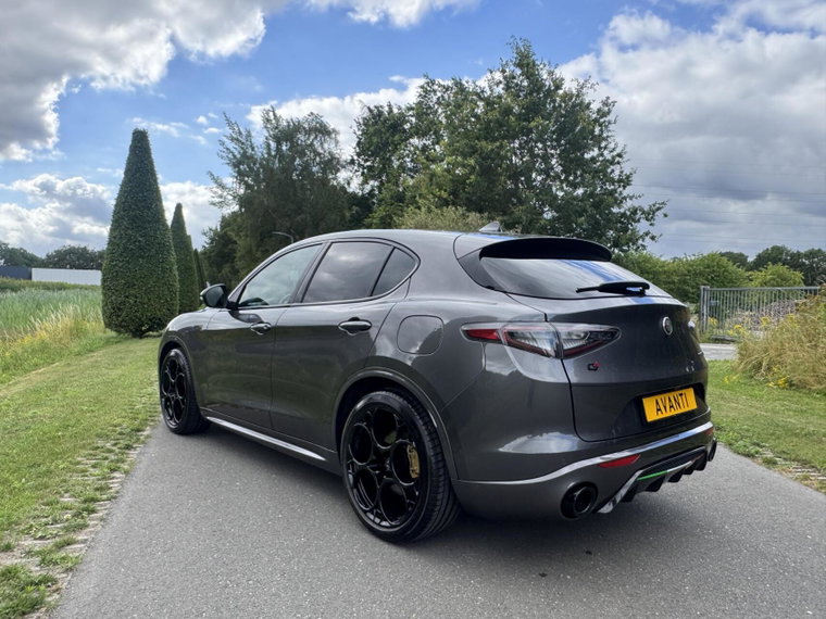 Vehicle Image 37