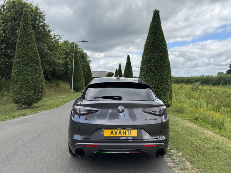 Vehicle Image 40