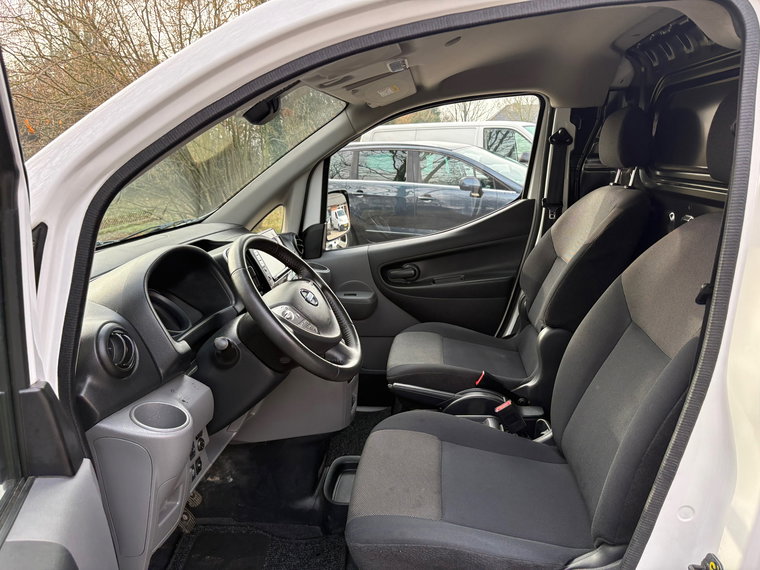 Vehicle Image 26