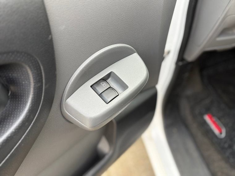 Vehicle Image 28