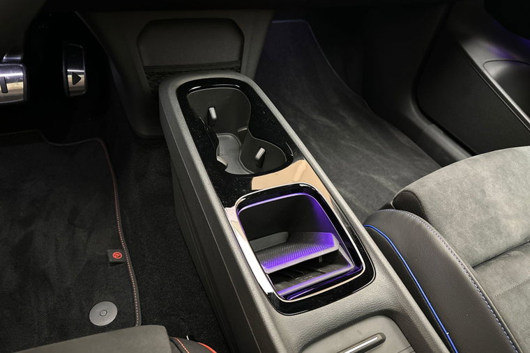 Vehicle Image 37