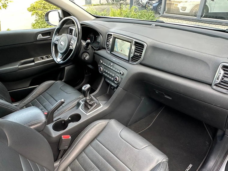 Vehicle Image 23