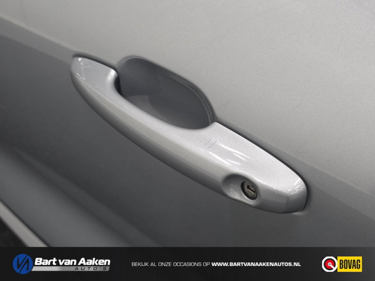 Vehicle Image 33