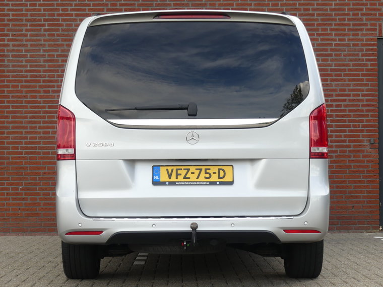 Vehicle Image 29
