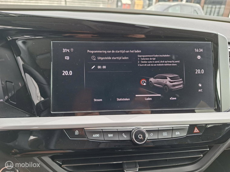 Vehicle Image 38