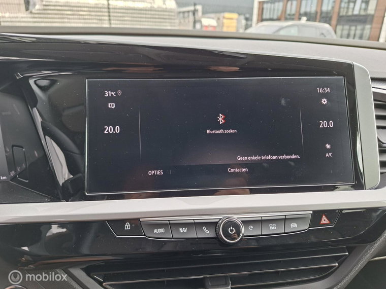 Vehicle Image 40