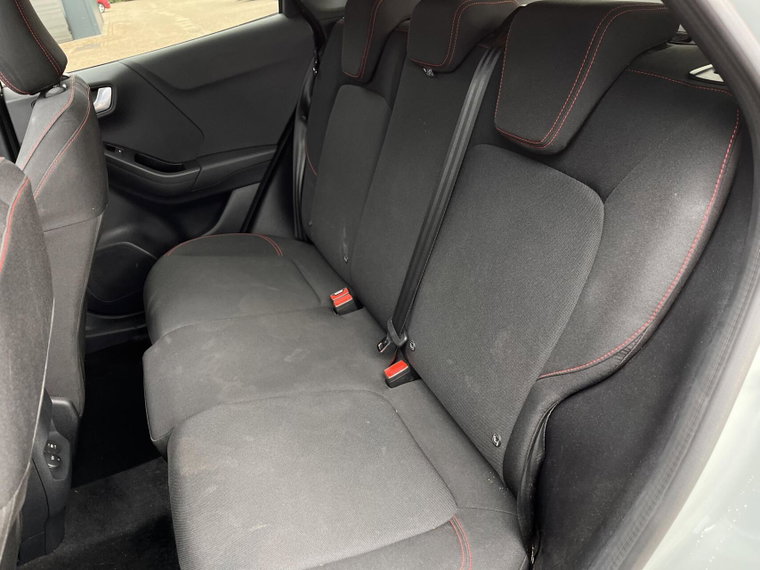 Vehicle Image 17