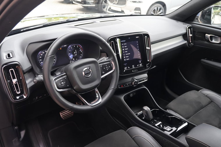 Vehicle Image 19