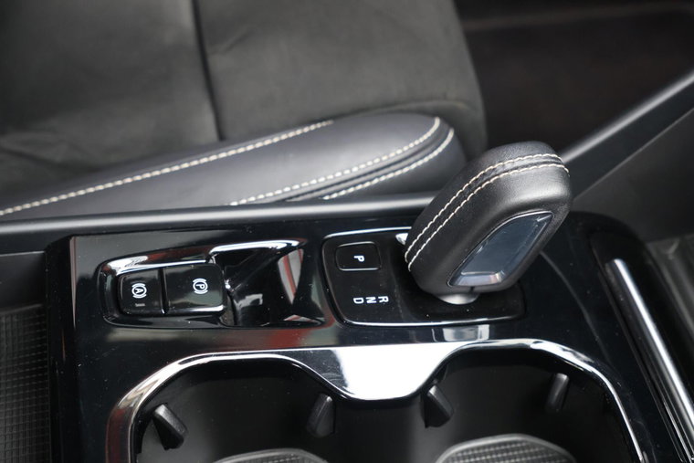 Vehicle Image 38