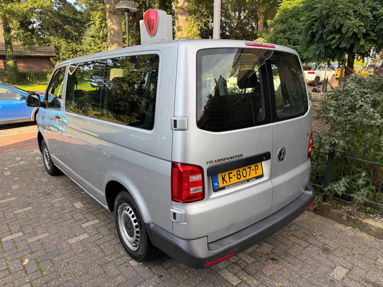 Vehicle Image 27
