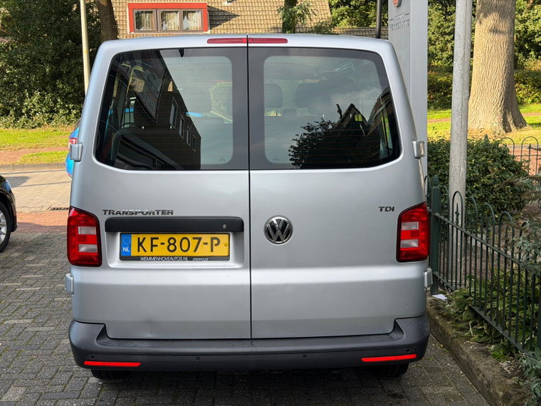 Vehicle Image 28