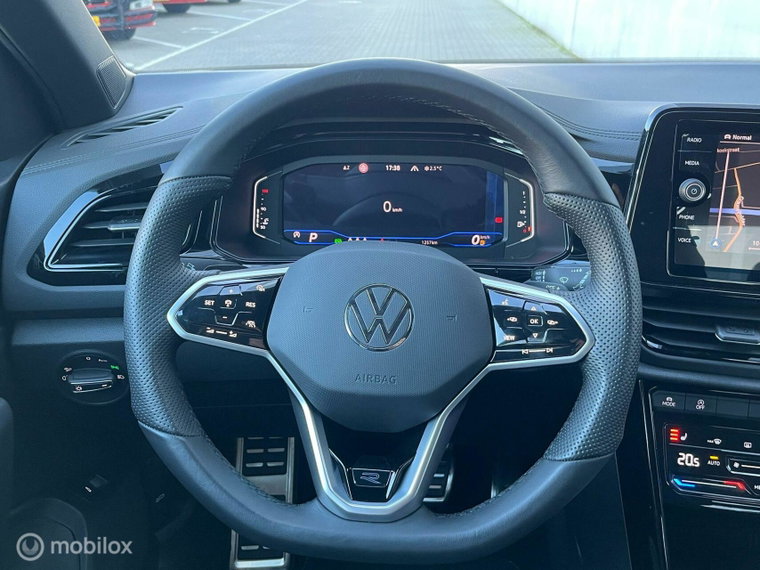 Vehicle Image 26