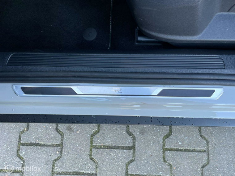 Vehicle Image 38