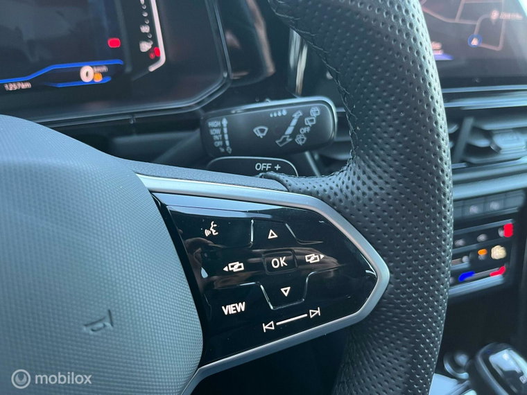 Vehicle Image 40