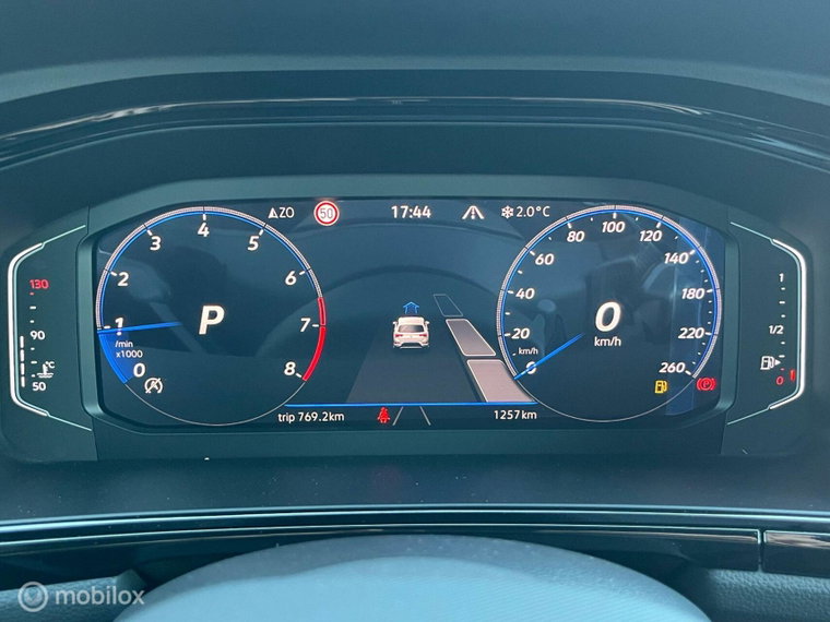 Vehicle Image 48