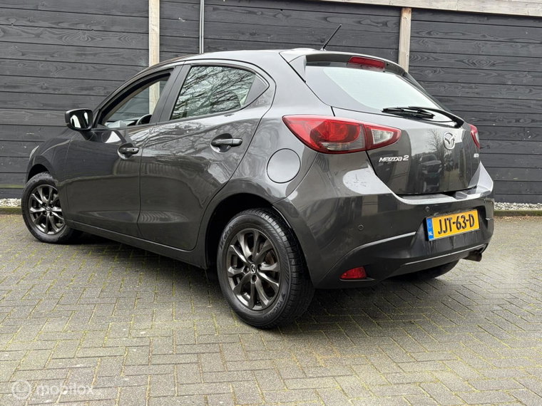 Vehicle Image 8