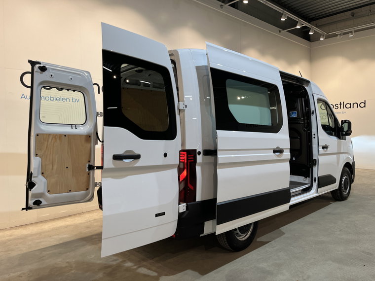 Vehicle Image 24