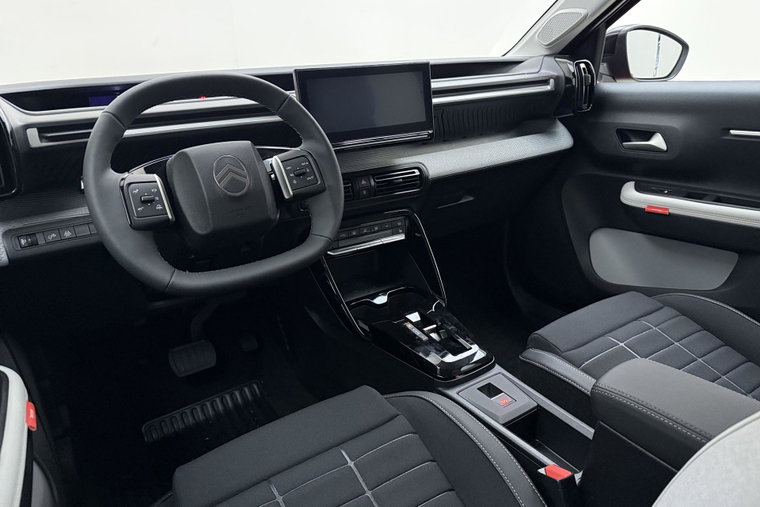 Vehicle Image 18