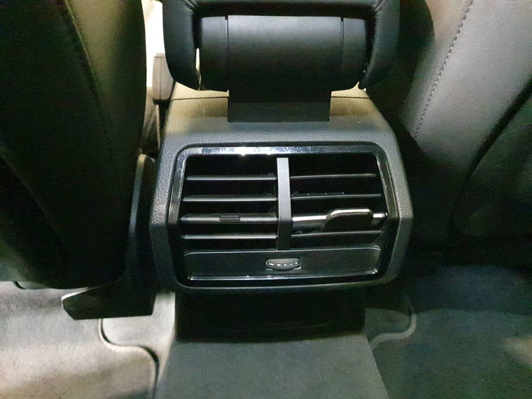 Vehicle Image 29