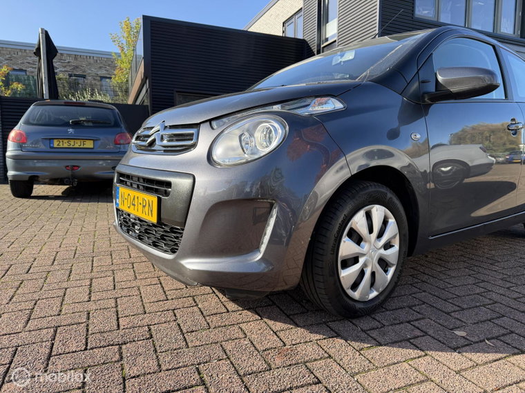 Vehicle Image 25