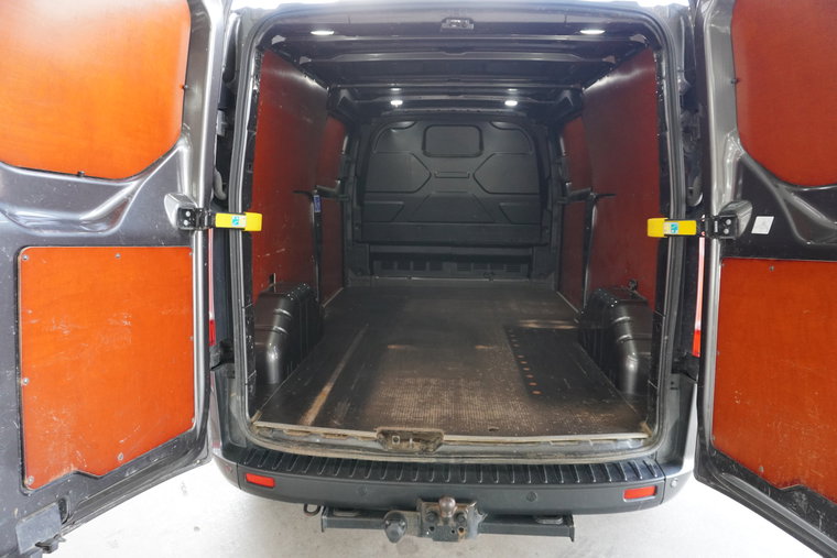 Vehicle Image 13