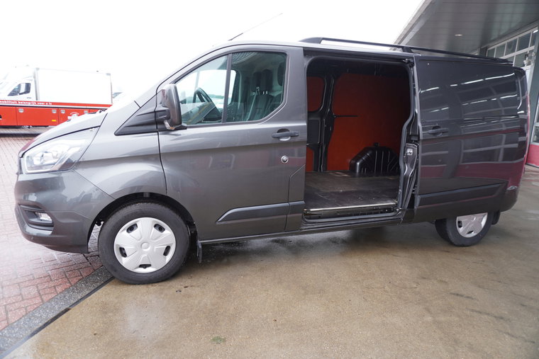 Vehicle Image 9
