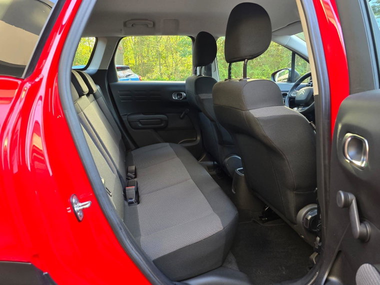 Vehicle Image 18