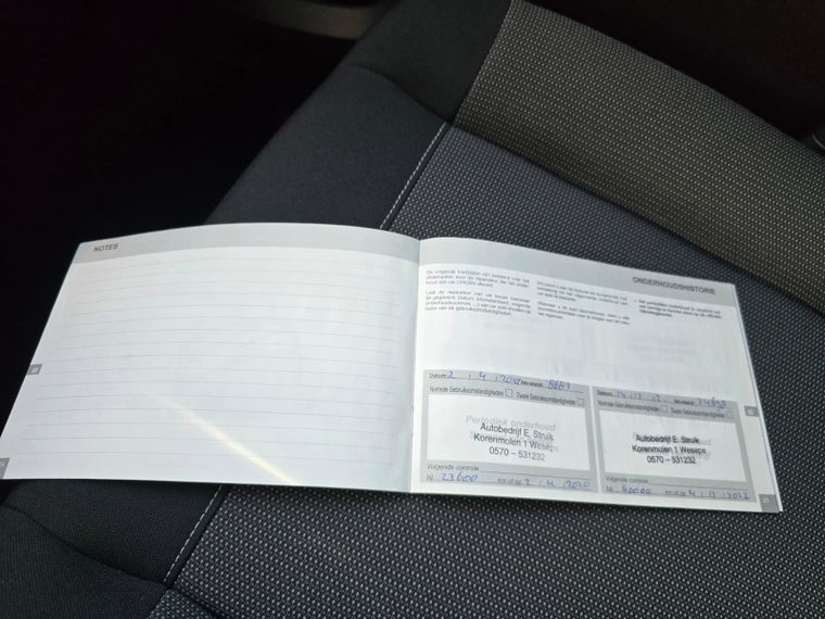 Vehicle Image 30