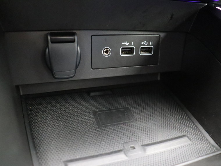 Vehicle Image 28