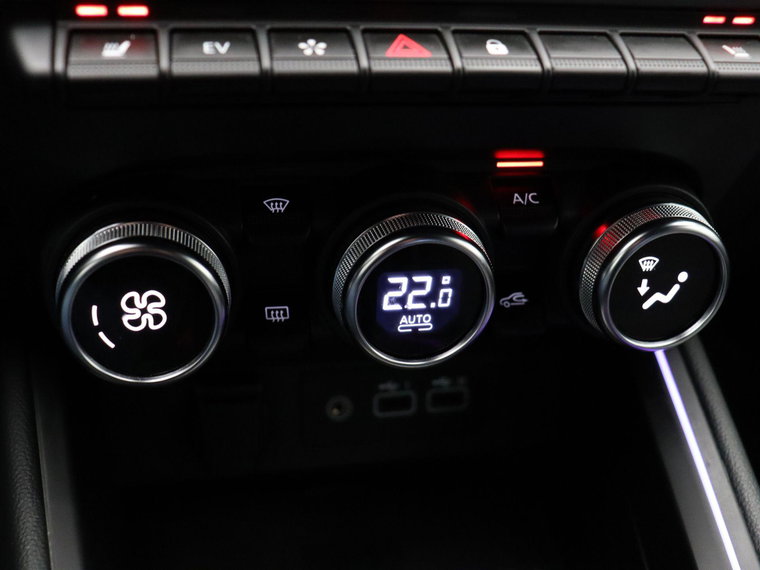 Vehicle Image 29
