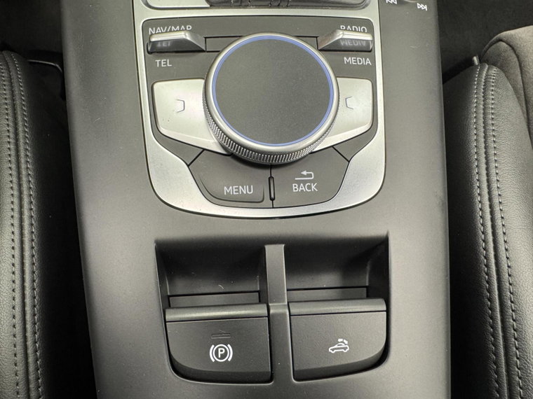 Vehicle Image 35