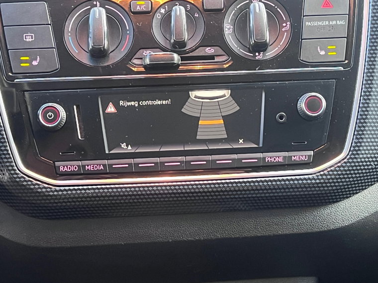 Vehicle Image 26