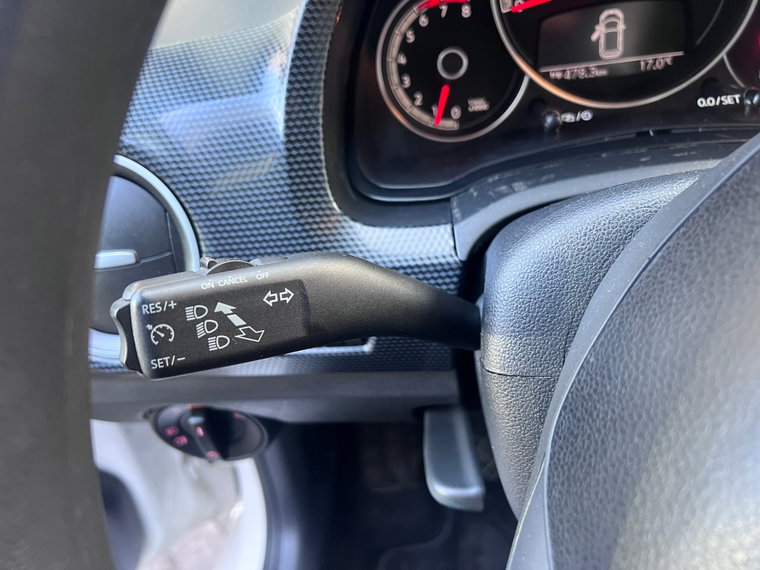 Vehicle Image 32