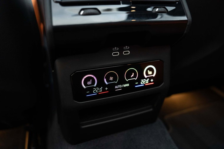 Vehicle Image 37