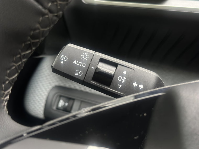 Vehicle Image 32