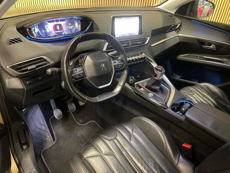 Vehicle Image 26
