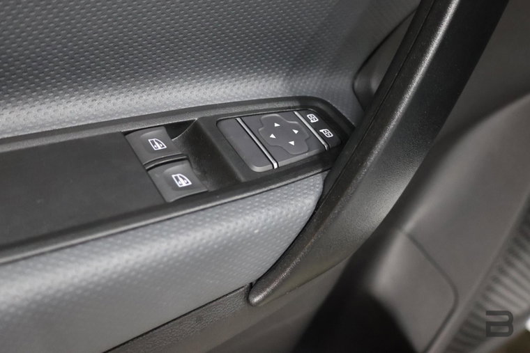 Vehicle Image 24