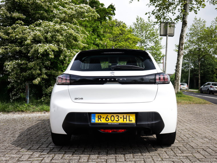 Vehicle Image 29