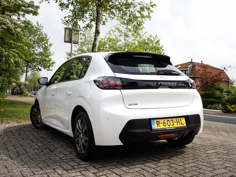 Vehicle Image 30