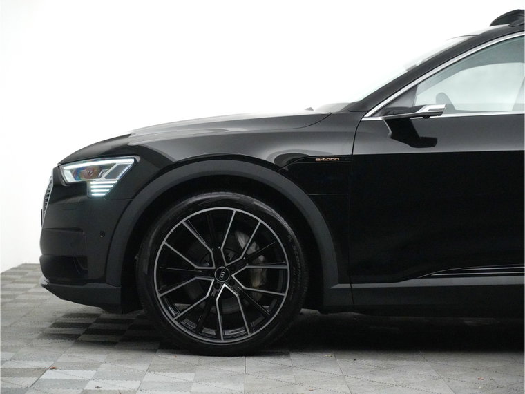Vehicle Image 38