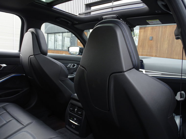 Vehicle Image 60