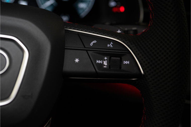 Vehicle Image 42