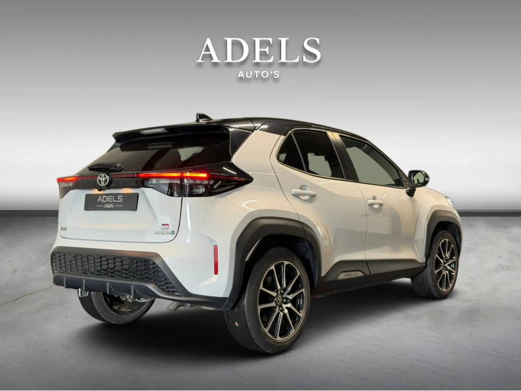 Vehicle Image 8