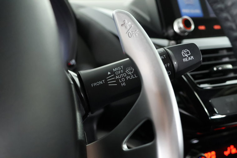 Vehicle Image 25