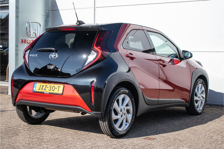 Vehicle Image 3