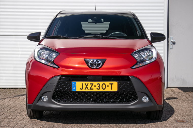 Vehicle Image 10