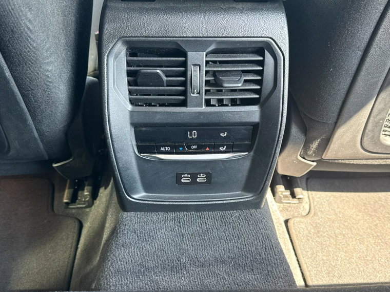 Vehicle Image 52