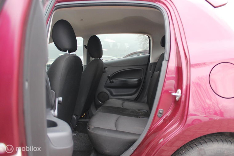 Vehicle Image 13