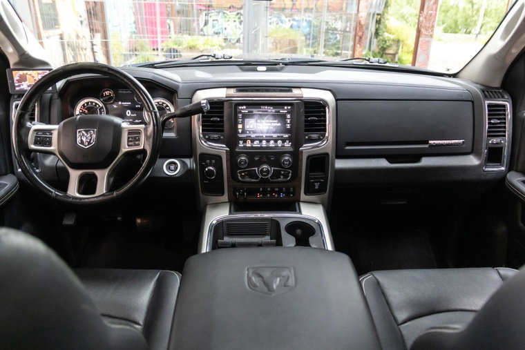 Vehicle Image 17